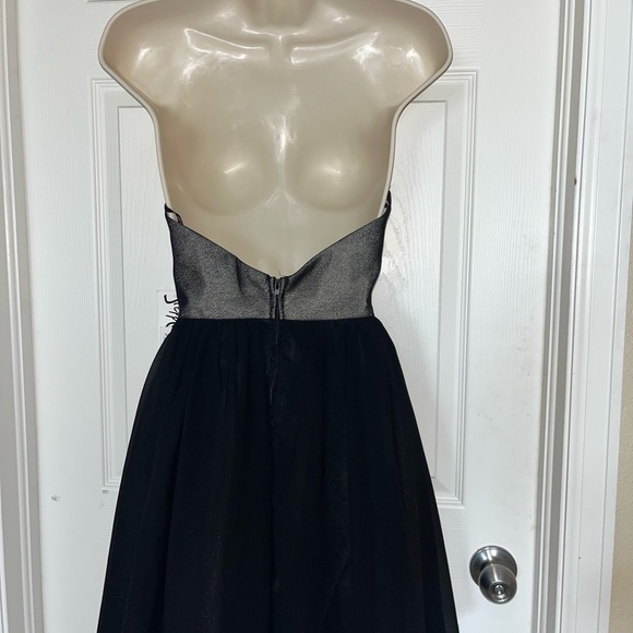 NWT Chiffon embroidered strapless dress size 5/6 - Picture 2 of 5